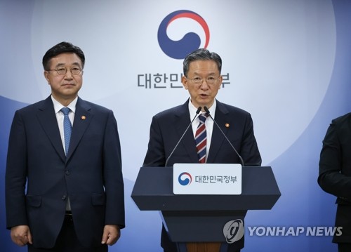 정성호 법무, 투표용지 사태 '진실 규명-음모론 경고'